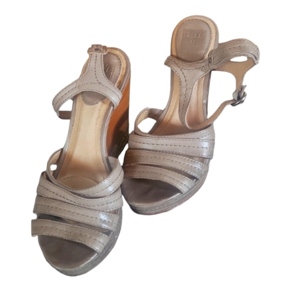 Frye Corrina Stitch Taupe/Gray Leather Platform Wedge Heel Strappy Sandals Sz 7 - Picture 3 of 10